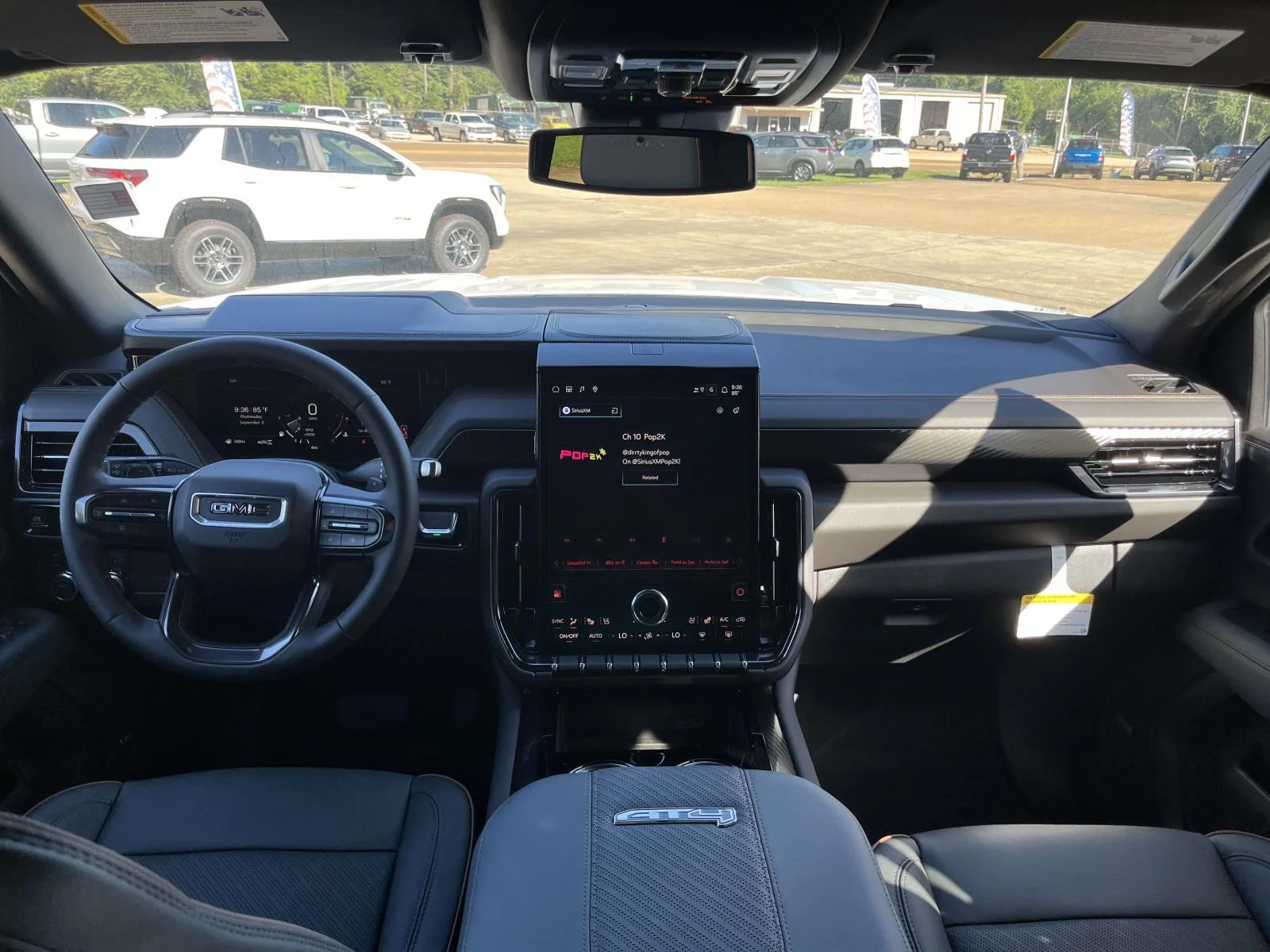 2026 GMC Yukon AT4 - Photo 18