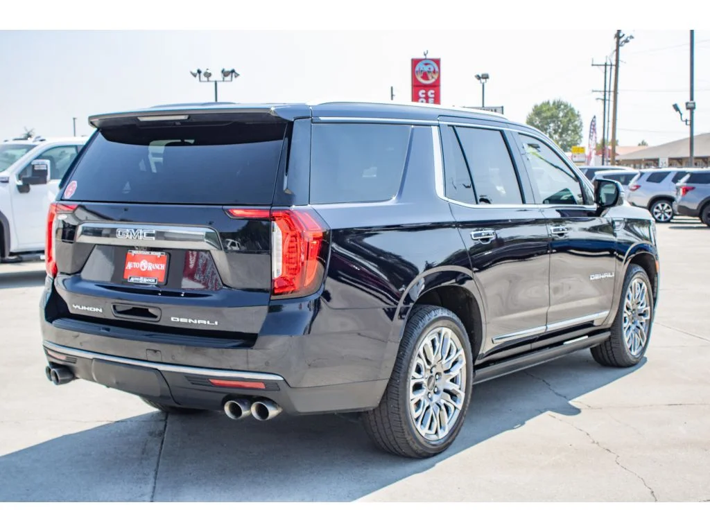Used 2023 Midnight Blue Metallic GMC Denali Ultimate image 8