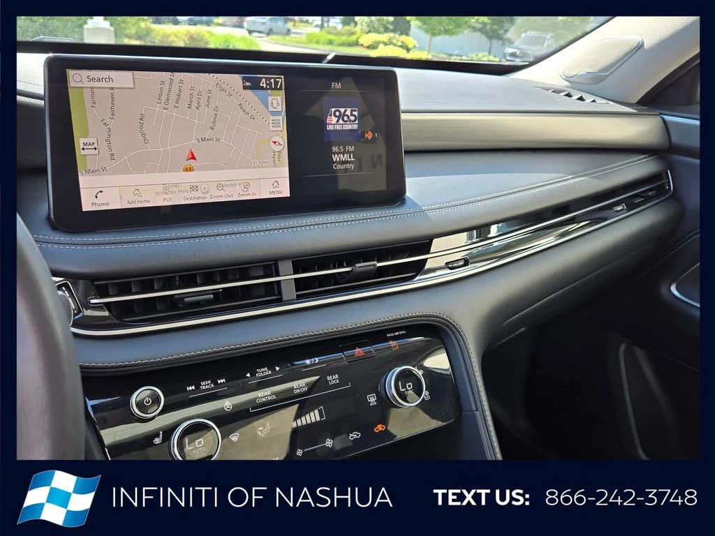 Certified Used 2023 White INFINITI LUXE image 34