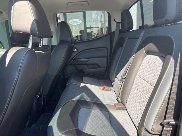 Used 2022 Black Chevrolet Z71 image 11