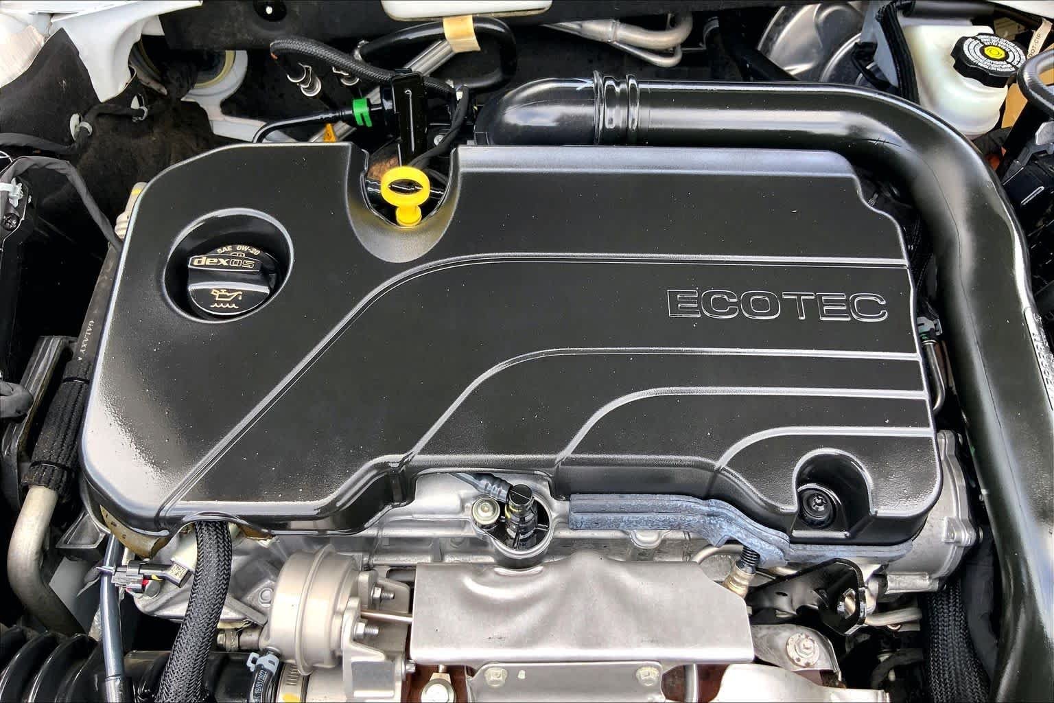 Used 2022 Summit White Chevrolet RS image 32
