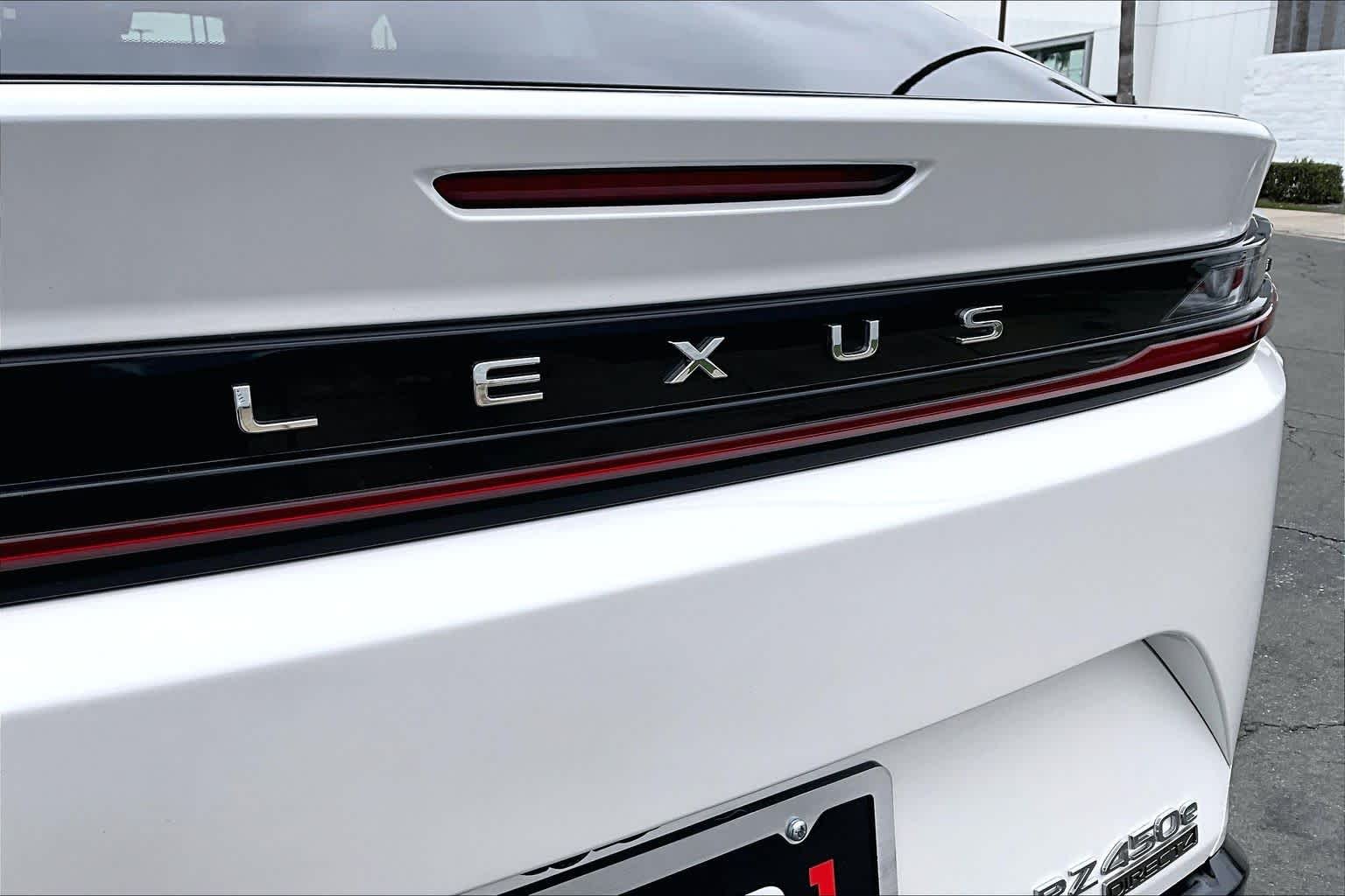 Certified Used 2023 Eminent White Pearl Lexus Premium image 31