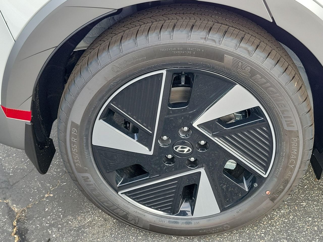 New 2026 Atlas White Hyundai Limited image 4