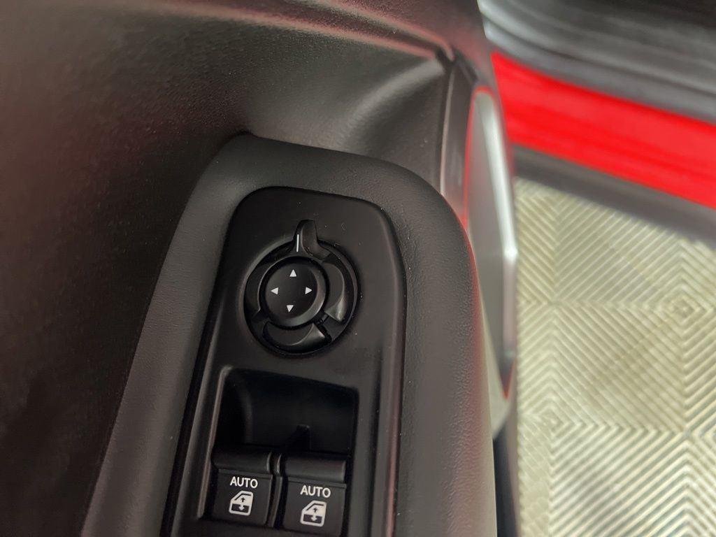 Used 2022 Colorado Red Clearcoat Jeep Latitude image 12