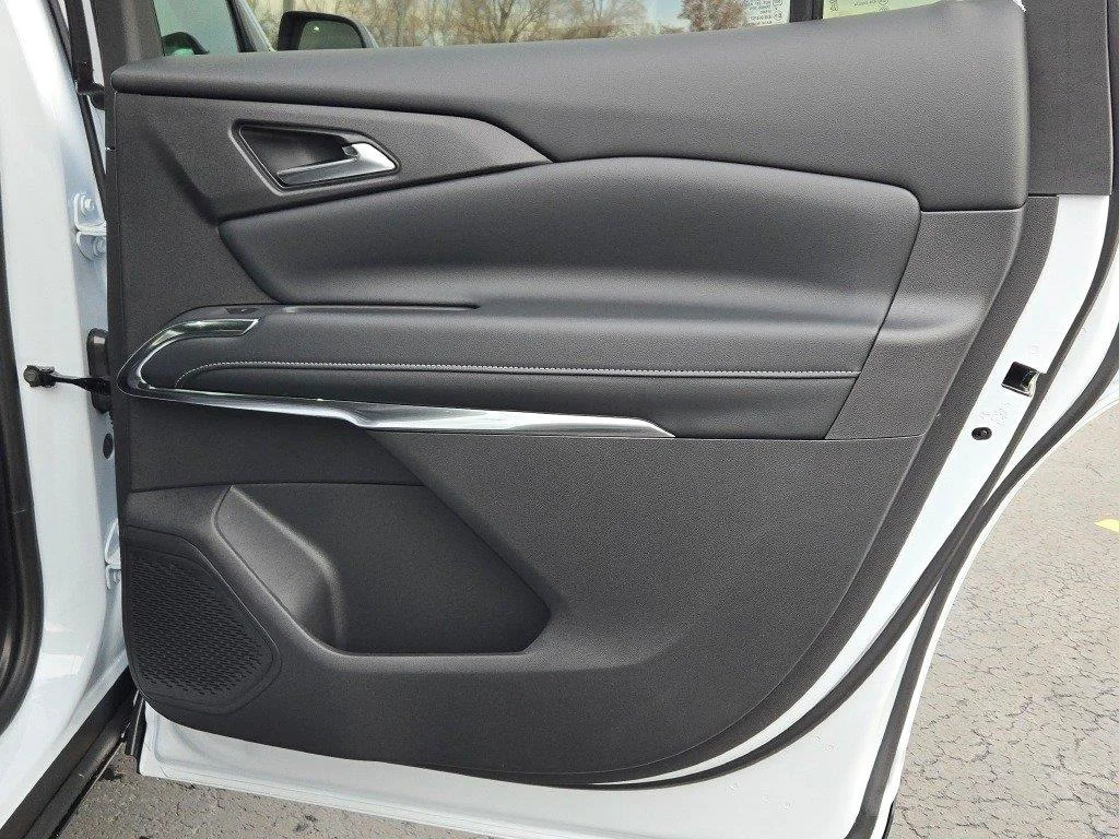 2026 Chevrolet Traverse LT - Photo 11