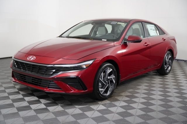 2025 Hyundai Elantra Limited - Photo 2