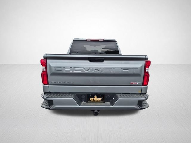 New 2026 Sterling Gray Metallic Chevrolet RST image 9