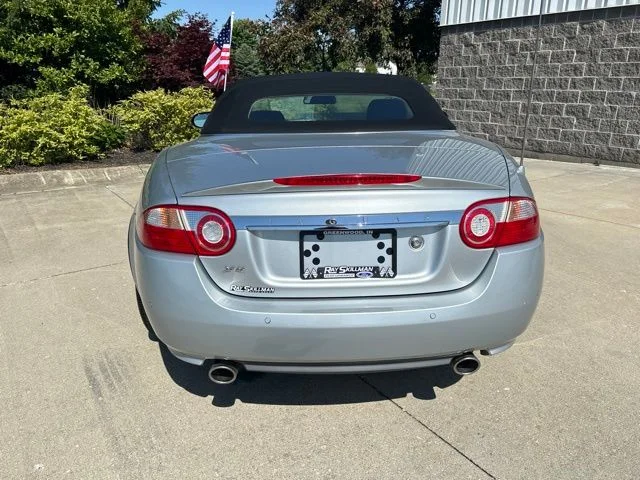 Used 2007 Silver Jaguar Base image 8