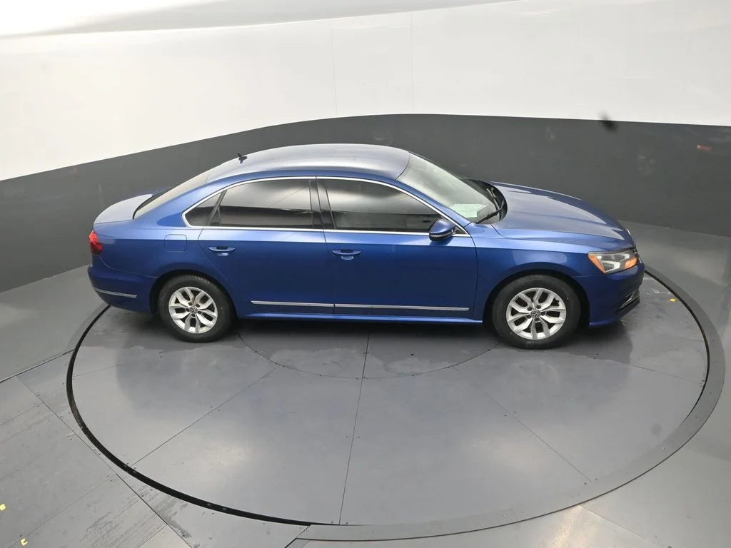 Used 2017 Blue Volkswagen 1.8T S image 22