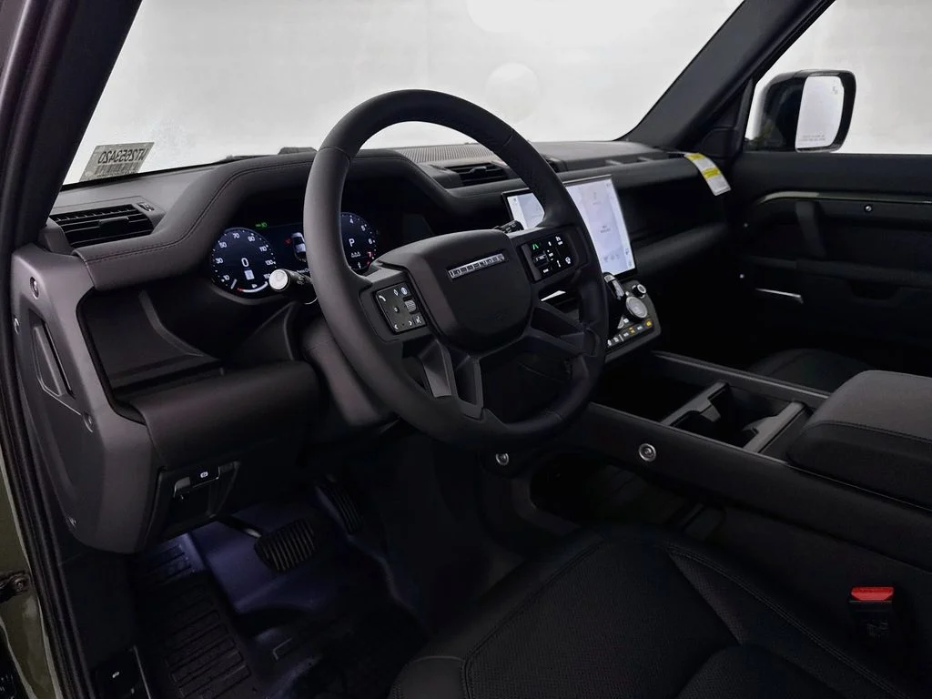 New 2026 Woolstone Green Land Rover X-Dynamic SE image 9