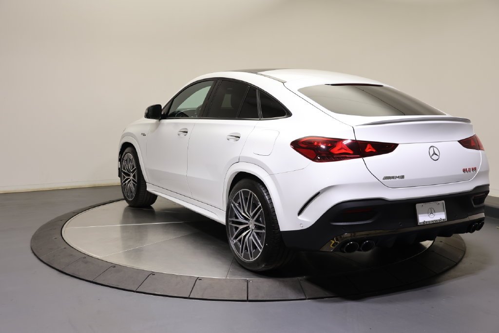 New 2027 MANUFAKTUR Moonlight White Metallic Mercedes-Benz  image 3