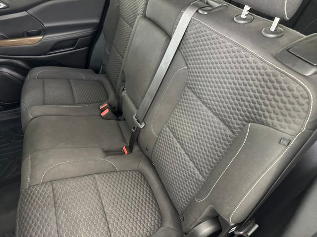 Used 2019 White GMC SLE-2 image 24