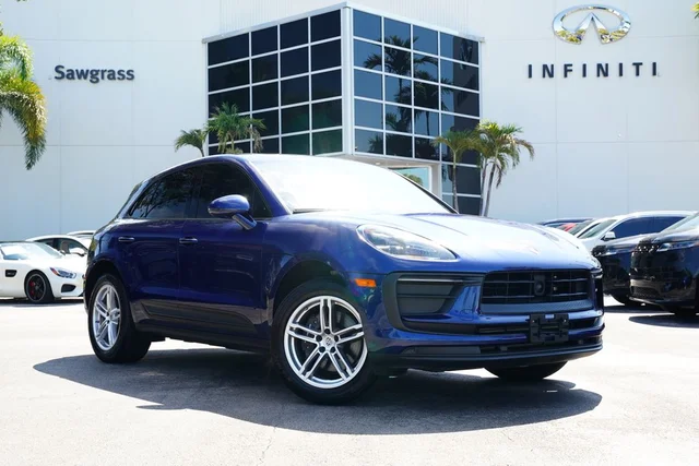 2024 Porsche Macan Base