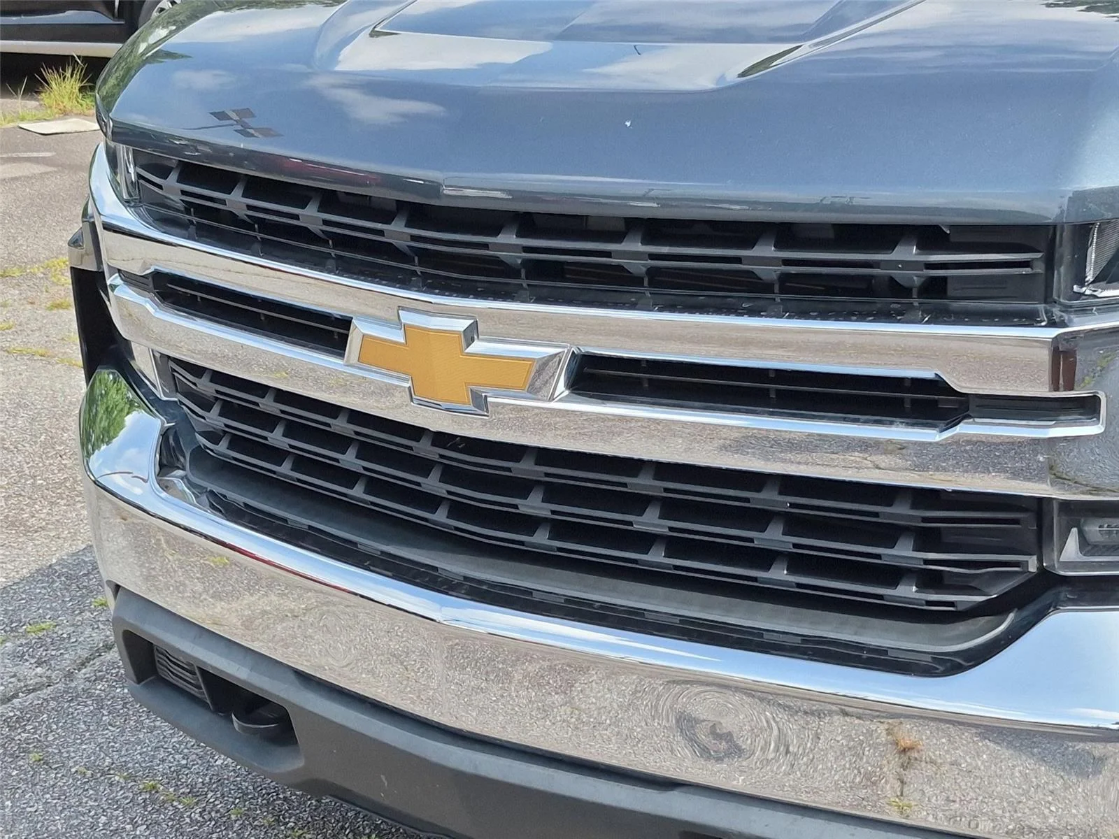 Used 2019 Shadow Gray Metallic Chevrolet LT image 14