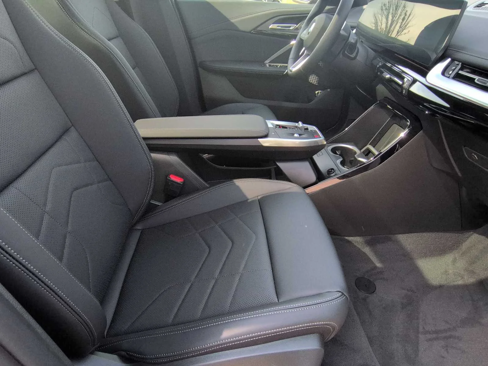 New 2026 Black Sapphire Metallic BMW xDrive28i image 23