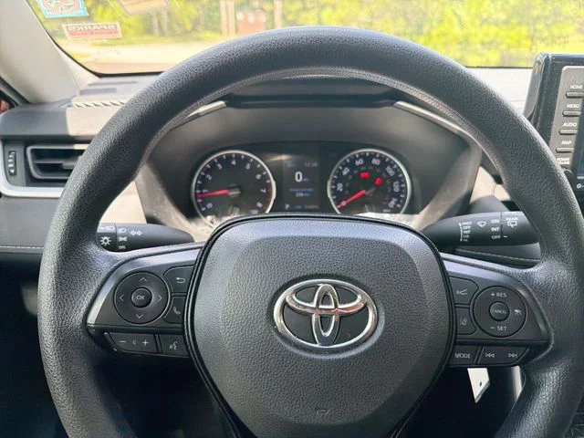 Used 2020 Red Toyota LE image 16