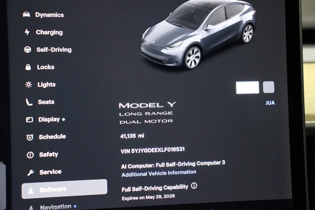 Used 2020 Solid Black Tesla Long Range image 24