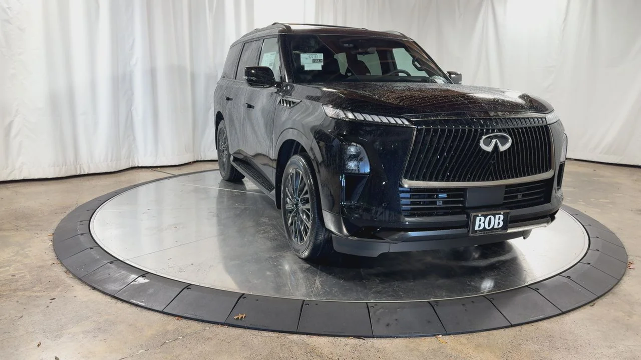 New 2026 2T MINERAL BLAC INFINITI Autograph 4WD image 3