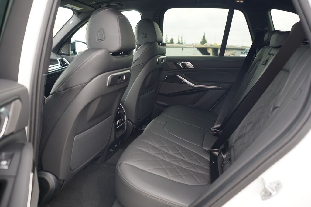 New 2026 Mineral White Metallic BMW xDrive50e image 12