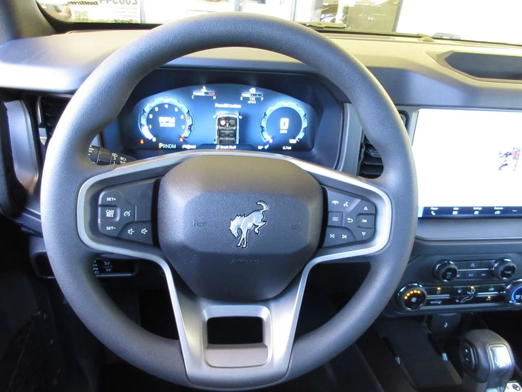 2025 Ford Bronco 4-Door Base - Photo 14