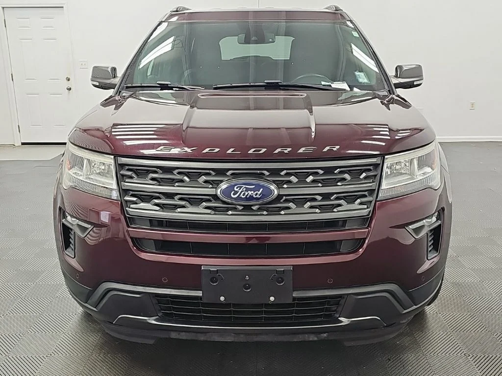 Used 2018 Red Ford XLT image 4