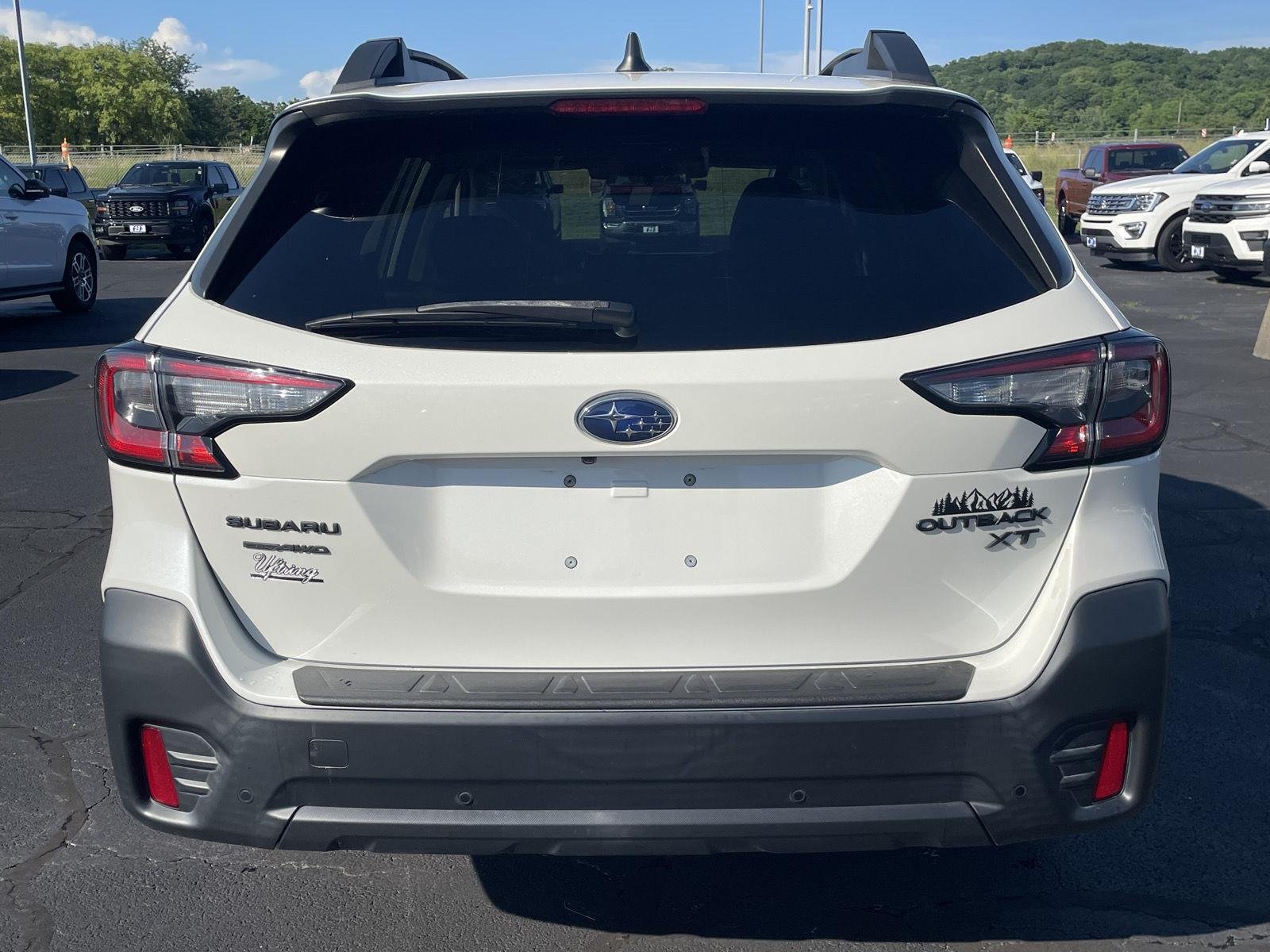 Used 2021 Crystal White Pearl Subaru Onyx Edition XT image 4