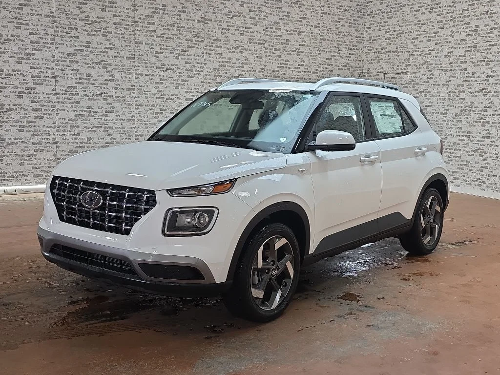 Used 2026 Lunar White Hyundai SEL image 3