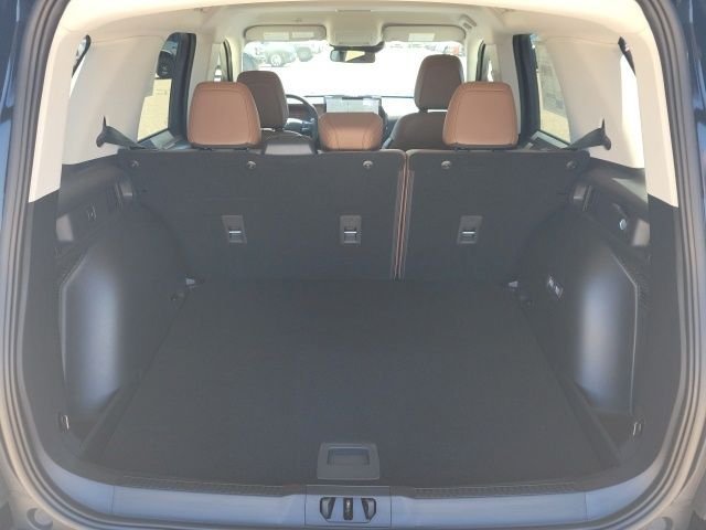 New 2026 Shadow Black Ford Outer Banks® image 26