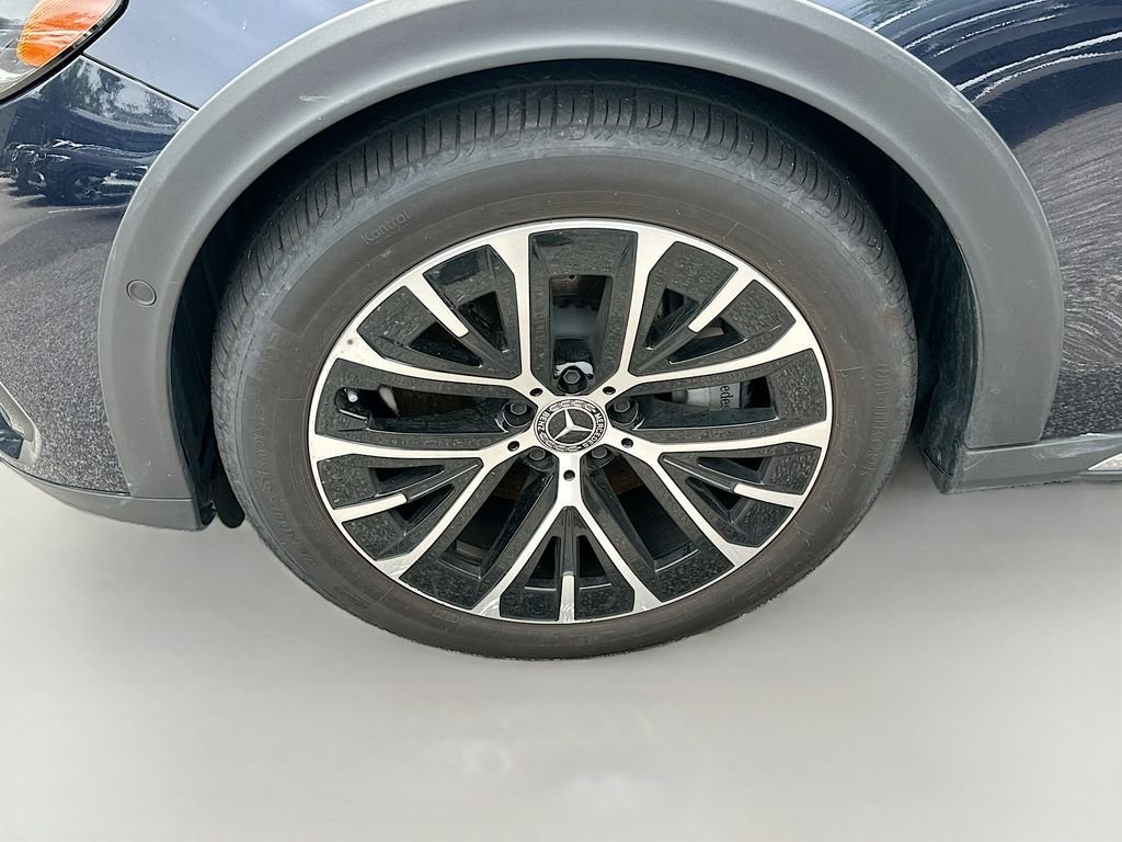 Certified Used 2025  Mercedes-Benz E 450 image 32