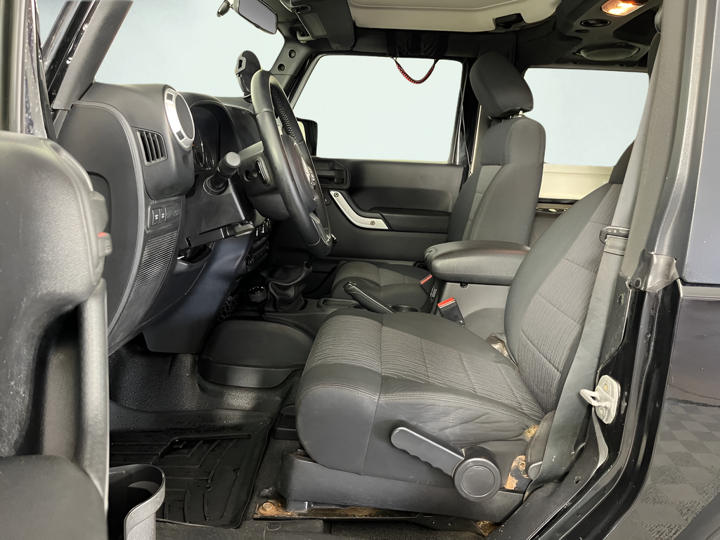 Used 2011 Black Jeep Rubicon image 10