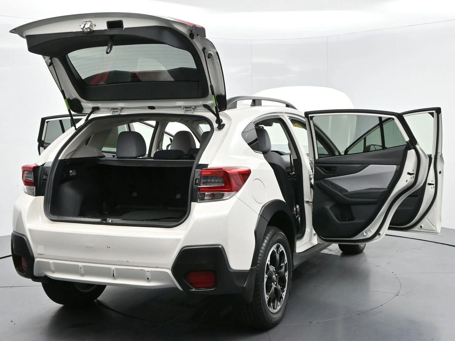 Used 2023 Crystal White Pearl Subaru Premium image 40