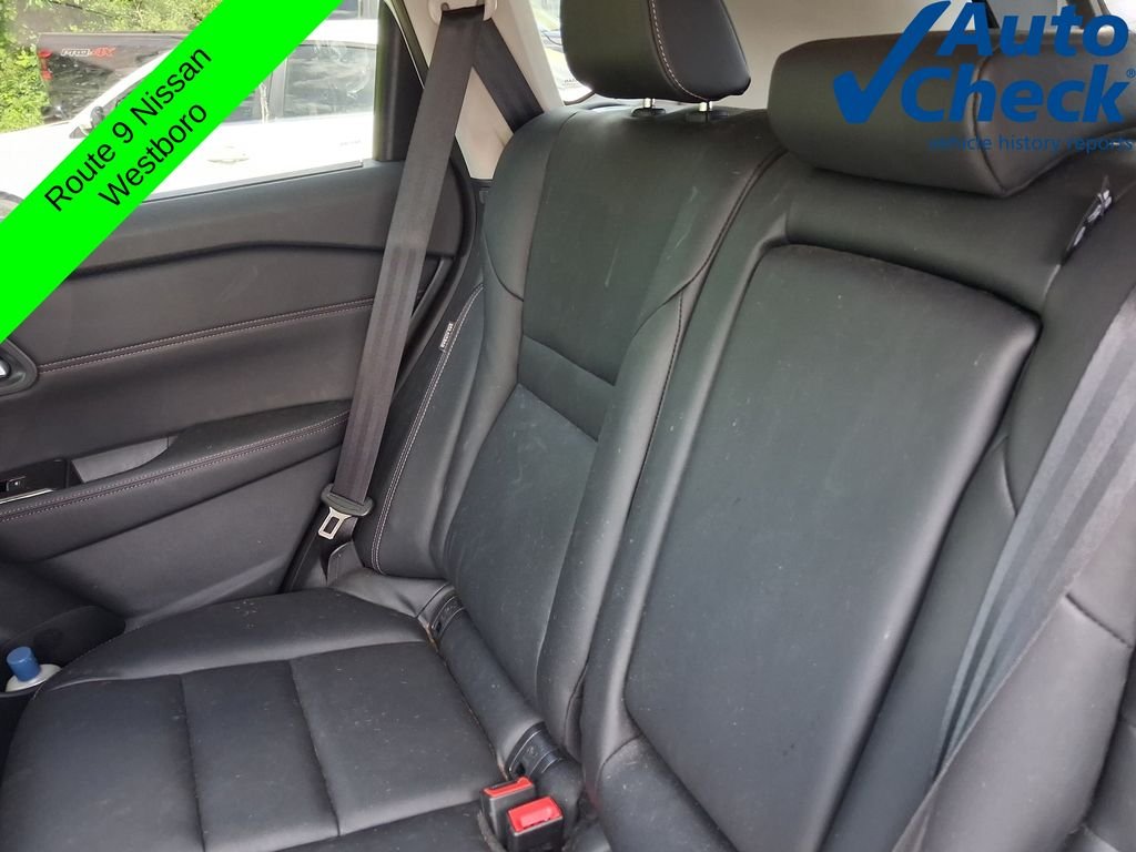 Used 2024 White Nissan SL image 10