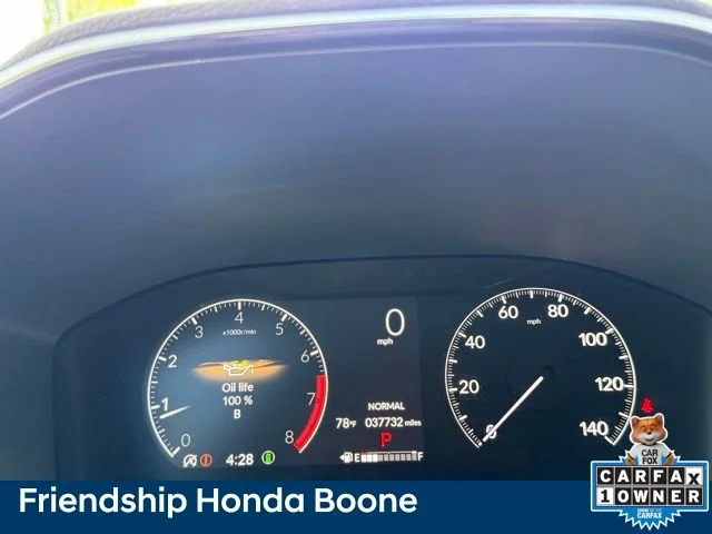 Used 2024 White Honda EX-L image 22
