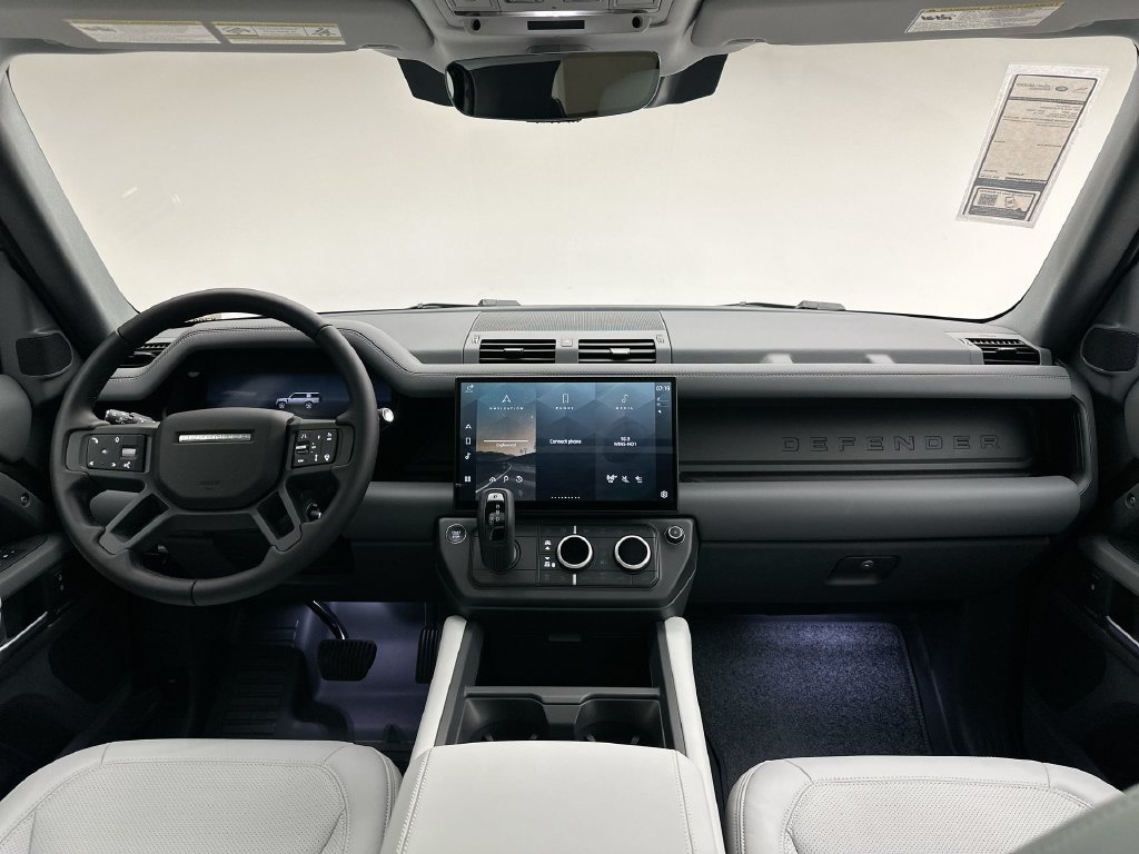 New 2027 Woolstone Green Metallic Land Rover S image 9