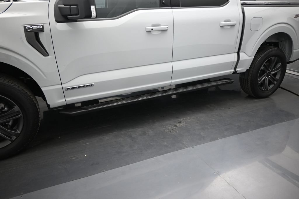 Used 2023 White Ford XLT image 26