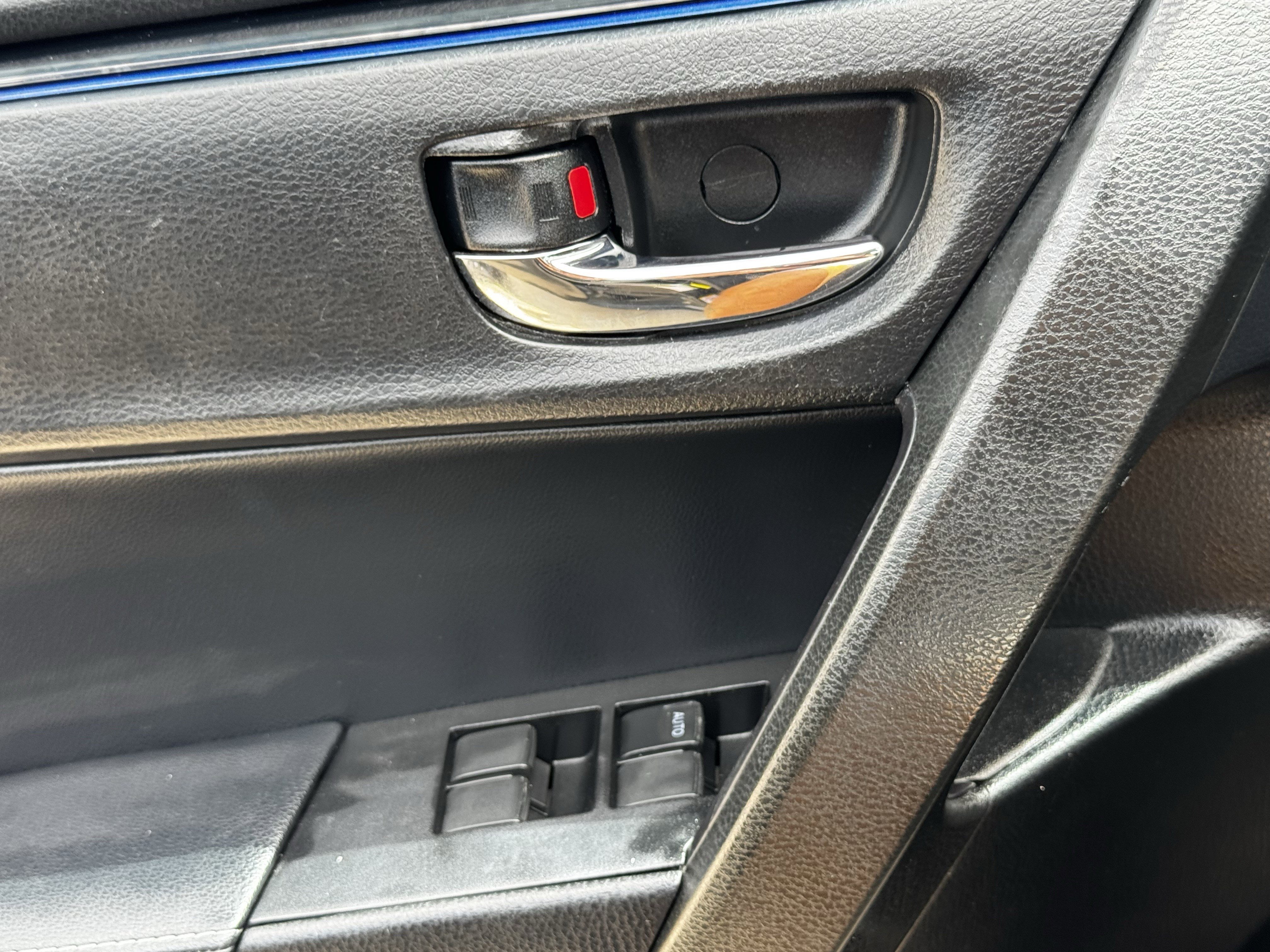 Used 2019 Black Sand Pearl Toyota L image 25