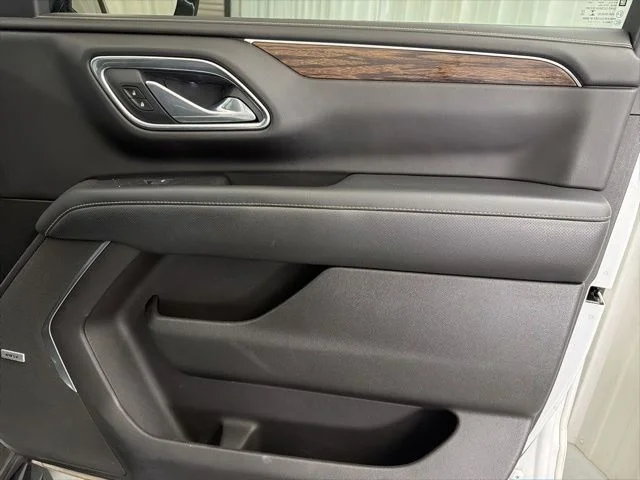 Used 2021 Summit White Chevrolet Premier image 21