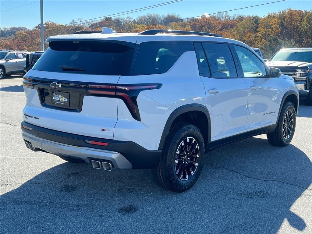 New 2026 Polar White Tricoat Chevrolet Z71 image 4