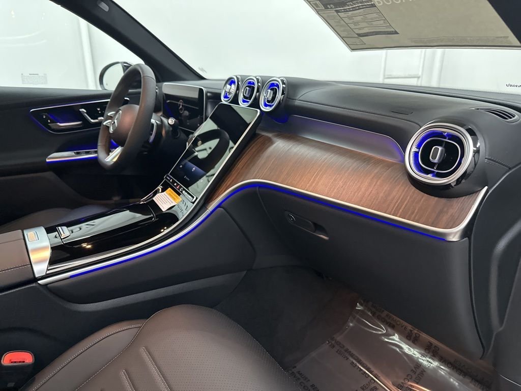 Used 2026 Gray Mercedes-Benz GLC 300 image 27