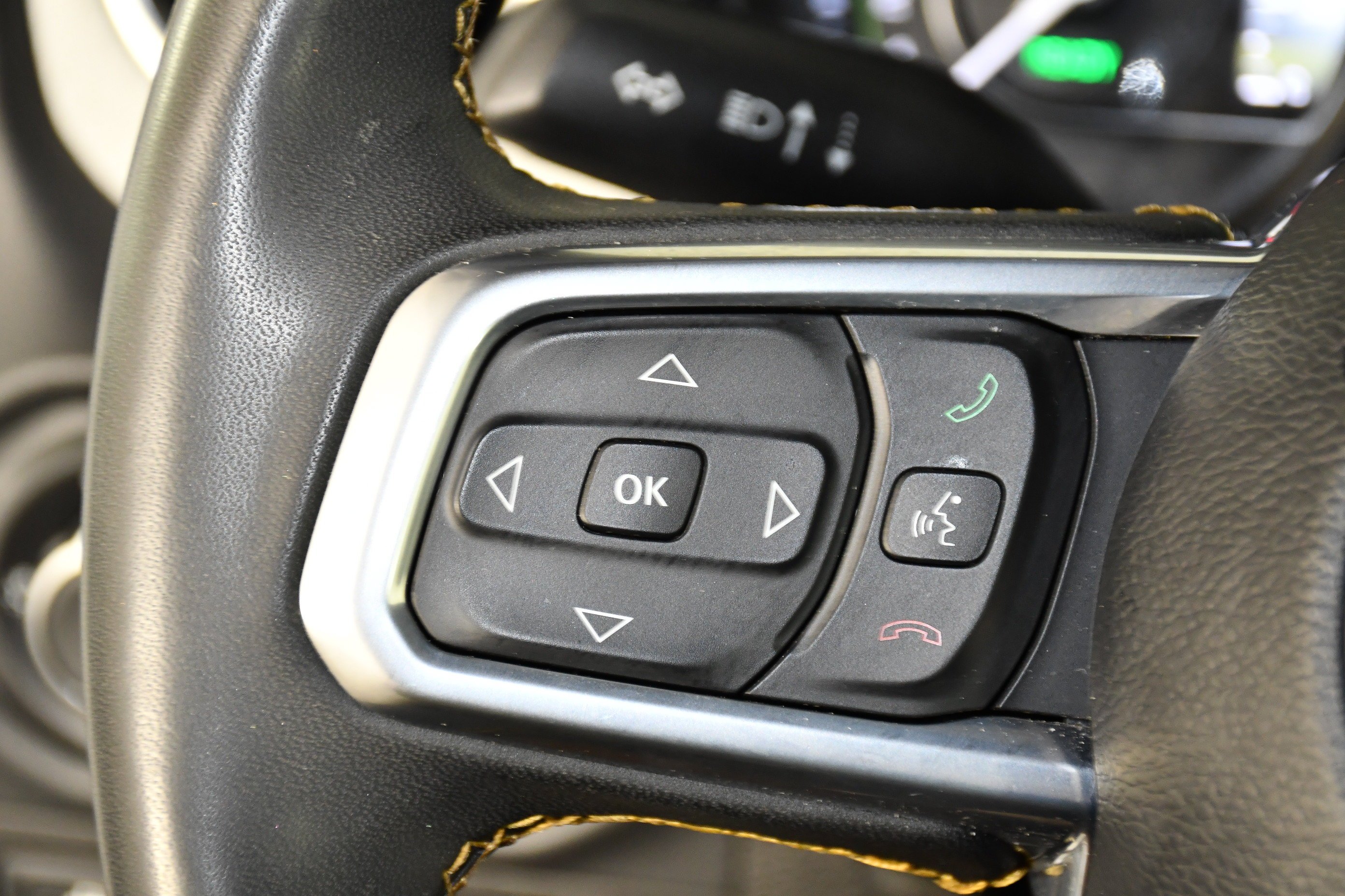 Used 2024 Bright White Clearcoat Jeep Sahara image 20