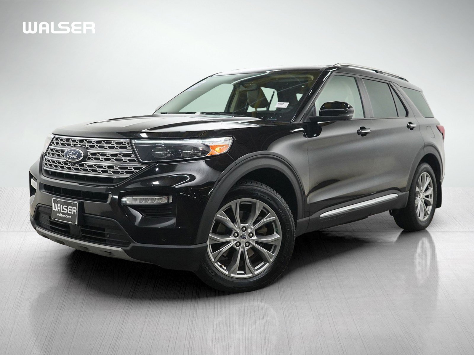Used 2022  Ford Limited image 1