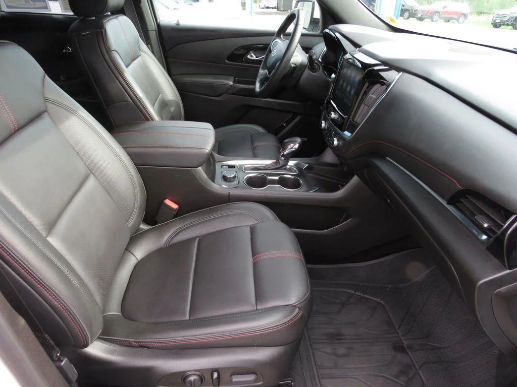 Used 2023 Summit White Chevrolet RS image 18