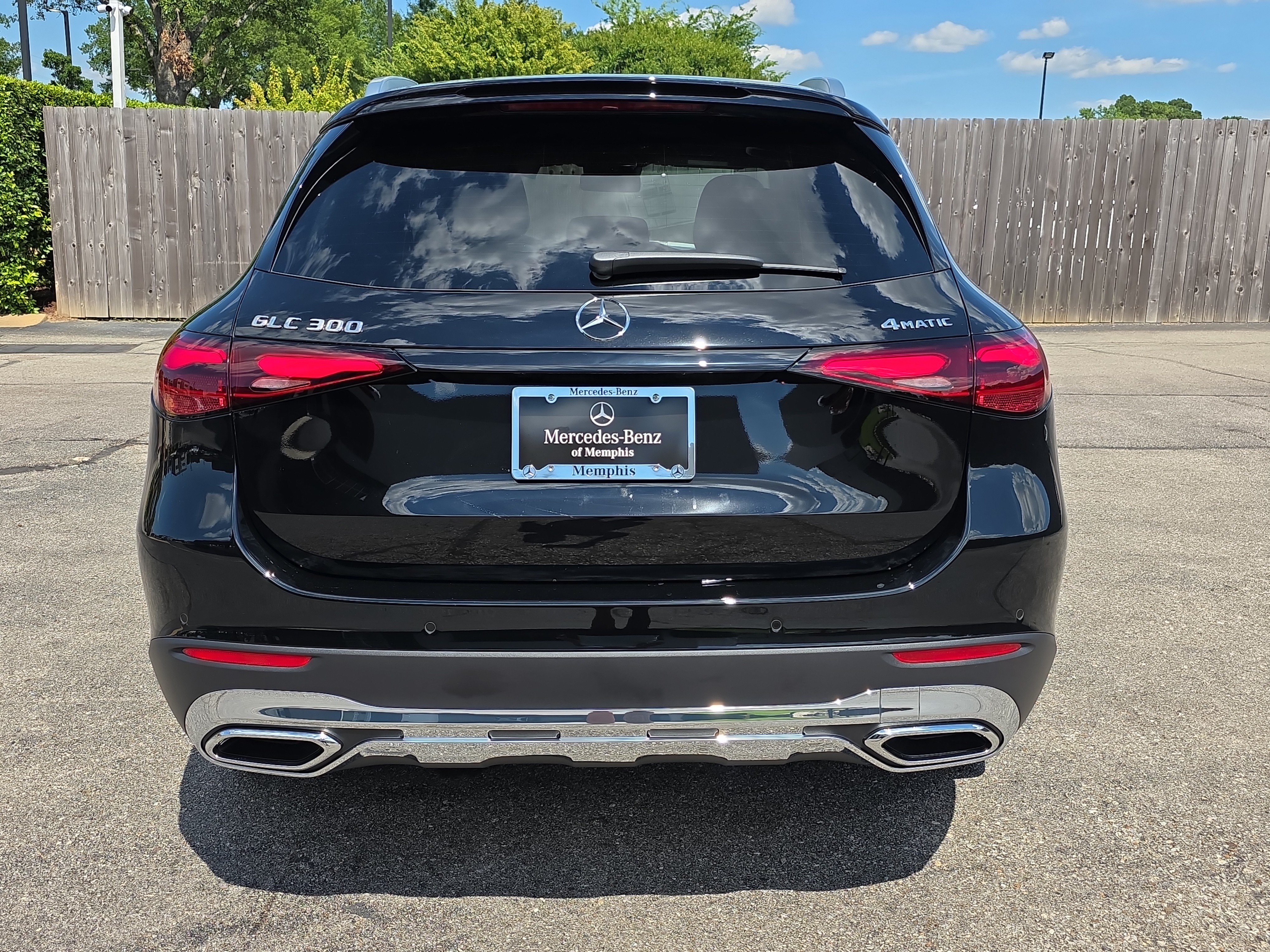 New 2026 Black Mercedes-Benz GLC 300 image 31