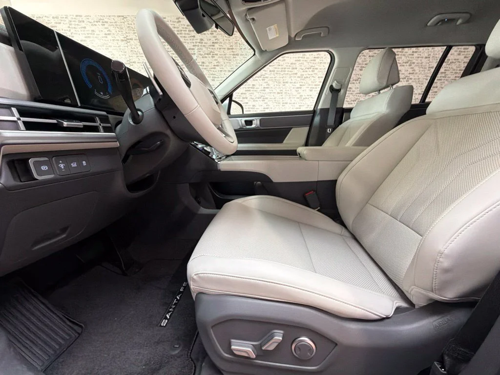 New 2027 Shimmering Silver Hyundai SEL image 25