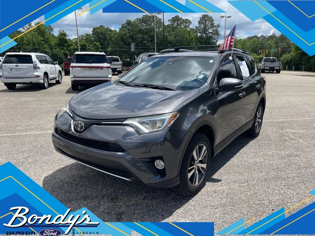 2018 Toyota RAV4 XLE's photo
