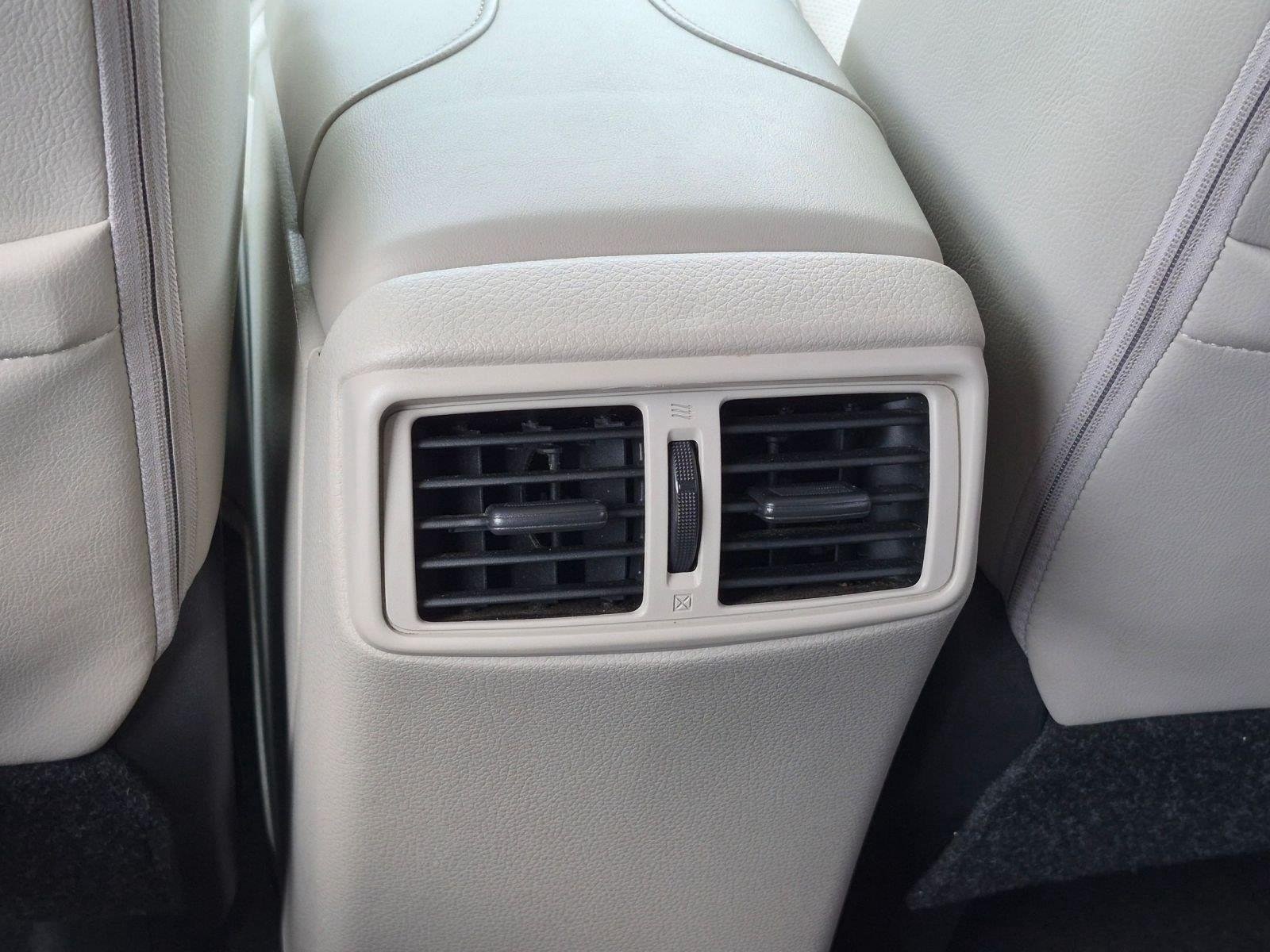 Used 2018 Pearl White Nissan SL image 17