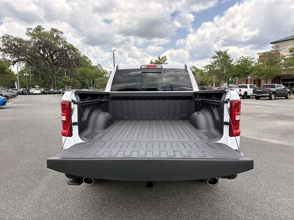 New 2026 Bright White Clear-Coat Exterior Paint RAM Big Horn/Lone Star image 27