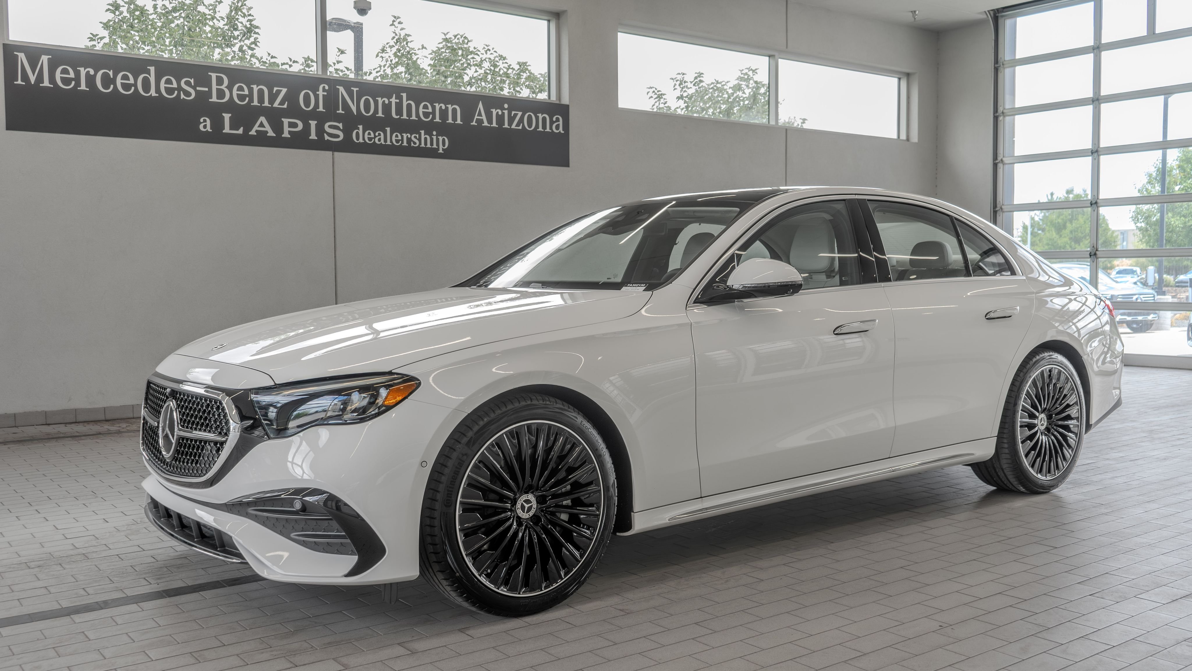 New 2026 White Mercedes-Benz E 450 image 3