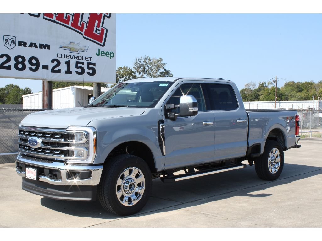 New 2026 Glacier Gray Metallic Tri-Coat Ford LARIAT image 2
