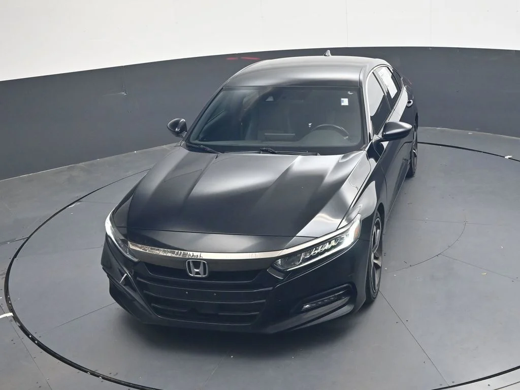 Used 2018  Honda Sport image 37